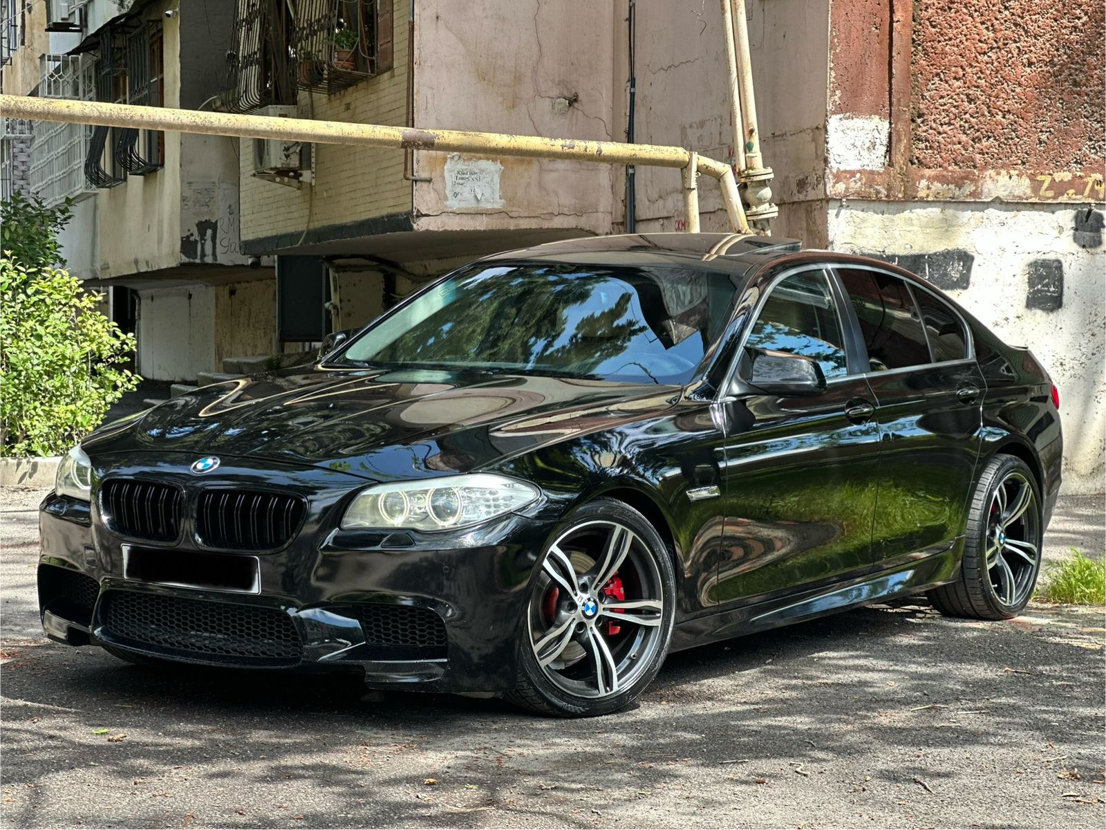 BMW 528i